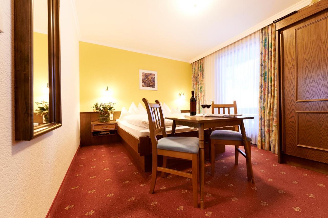 Landhotel Post (Adults Only) Heiligenblut Pokój zdjęcie
